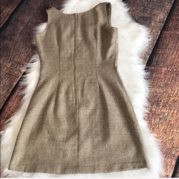 Tan sheath style dress - Picture 4 of 7